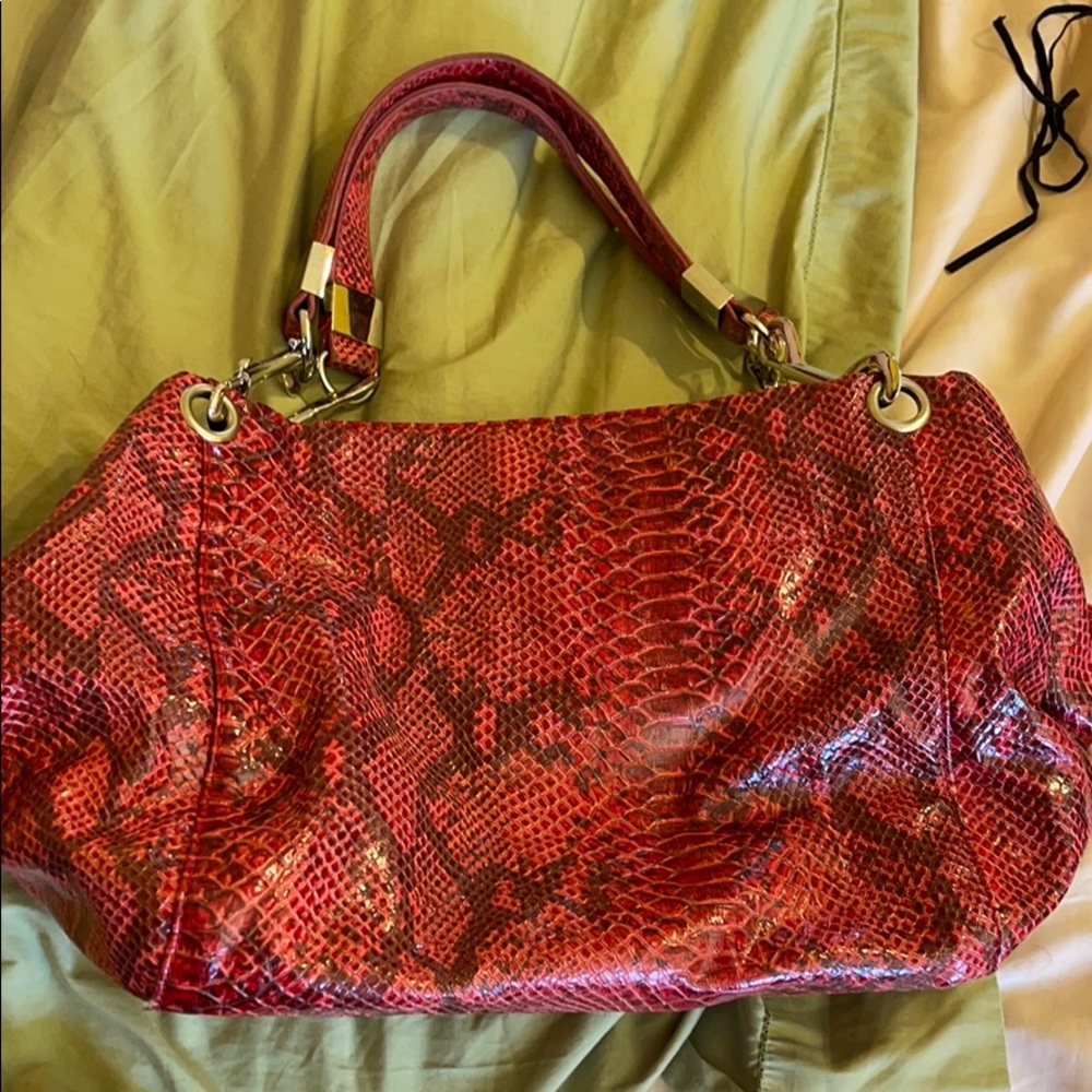 Pink stylish hand bag